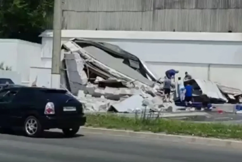 Белгородский губернатор рассказал о последствиях удара дрона ВСУ по минимаркету в Белгороде