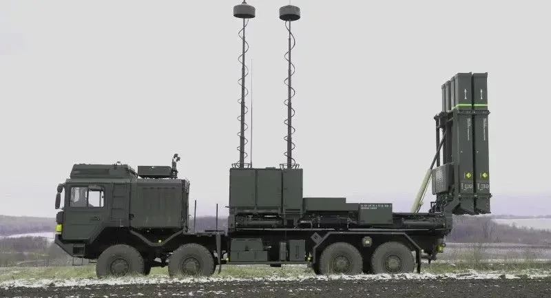 «Нанесли очередную отметку о перехвате»: новая порция славословий ВСУ в адрес немецкого ЗРК IRIS-T SLM