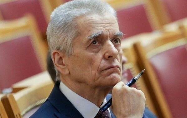 Онищенко поддержал идею о шестидневной рабочей неделе