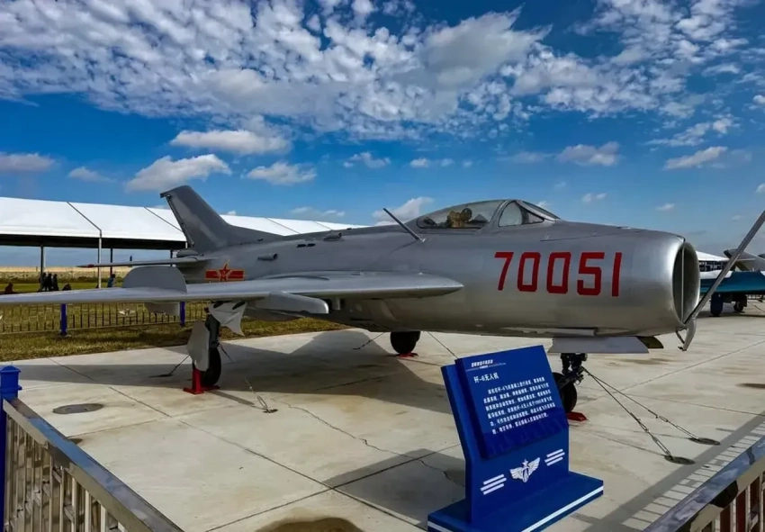 Китай сосредоточил у Тайваня беспилотники на базе истребителя Shenyang J-6