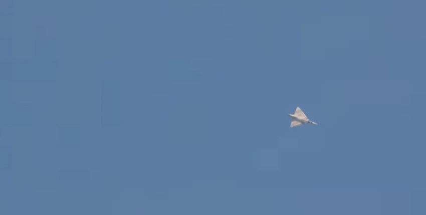 Пресса БВ иллюстрирует сообщения о якобы сбитом Mirage-2000 ОАЭ кадрами из игры